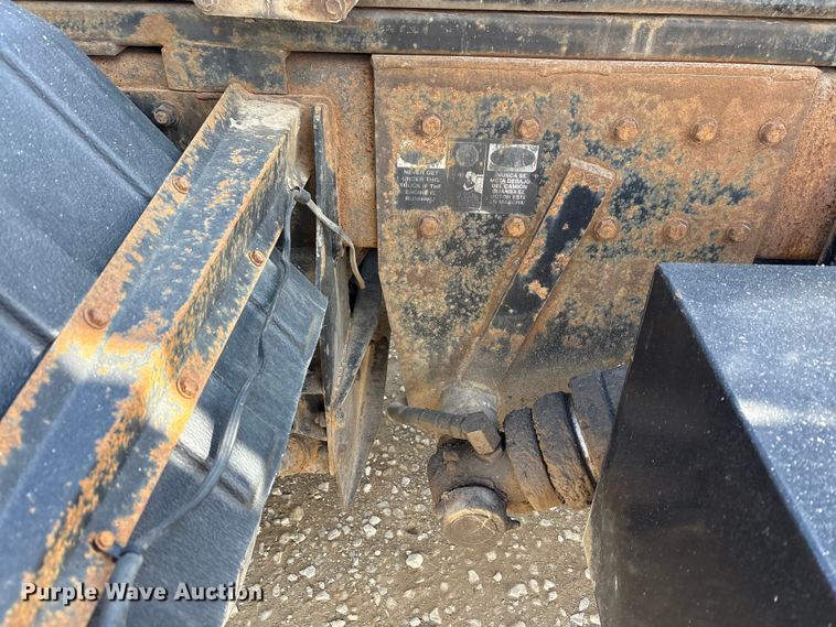 image for item EM6153 2006 Kenworth T800 roll-off container truck