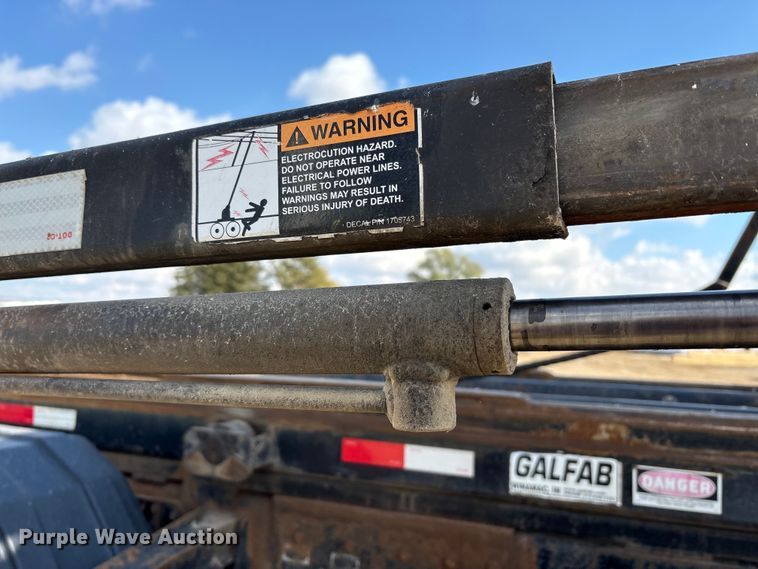 image for item EM6153 2006 Kenworth T800 roll-off container truck