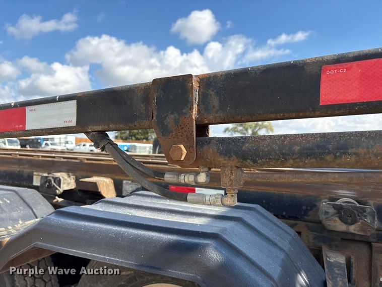 image for item EM6153 2006 Kenworth T800 roll-off container truck