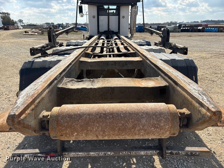 image for item EM6153 2006 Kenworth T800 roll-off container truck