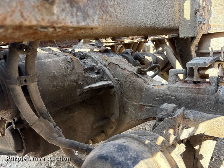 image for item EM6153 2006 Kenworth T800 roll-off container truck