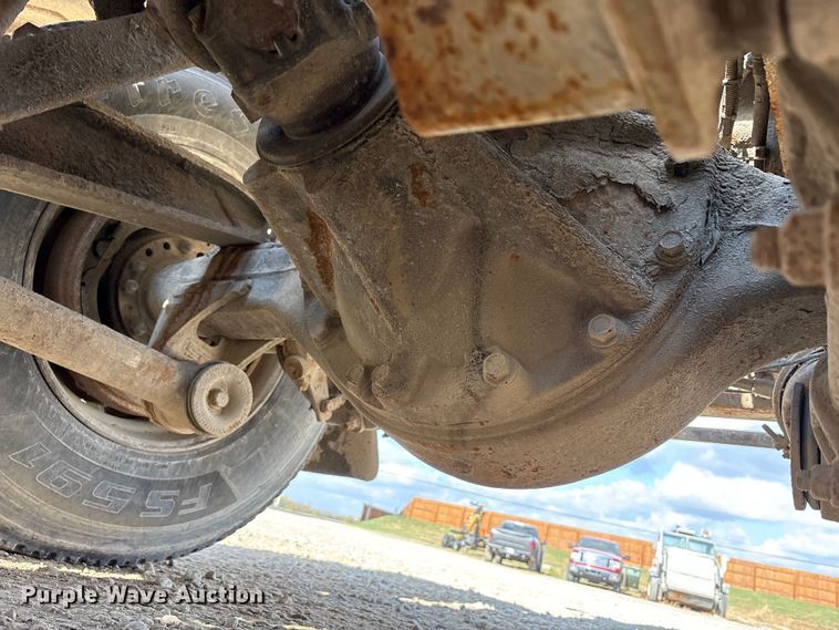 image for item EM6153 2006 Kenworth T800 roll-off container truck