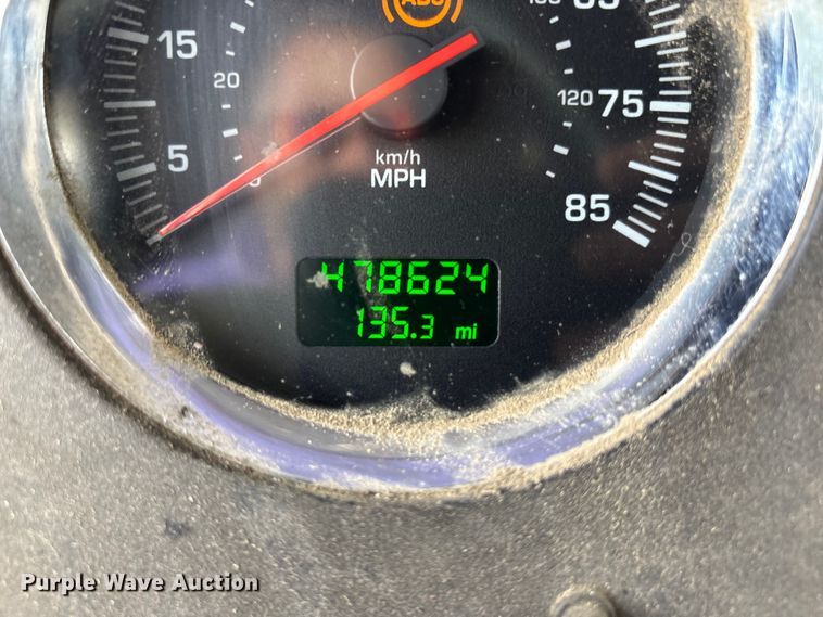 image for item EM6153 2006 Kenworth T800 roll-off container truck