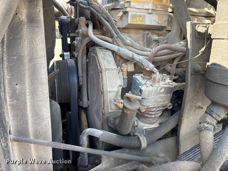 image for item EM6153 2006 Kenworth T800 roll-off container truck