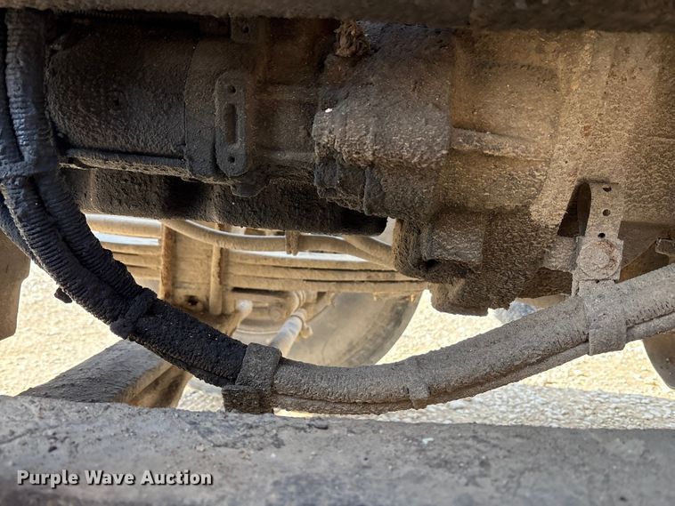 image for item EM6153 2006 Kenworth T800 roll-off container truck