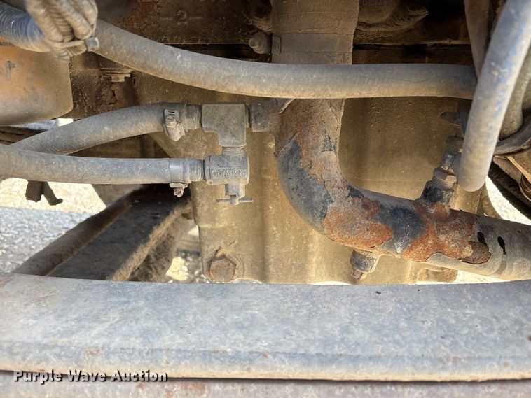 image for item EM6153 2006 Kenworth T800 roll-off container truck