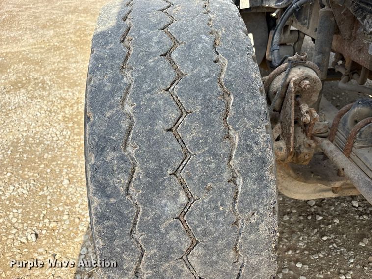 image for item EM6153 2006 Kenworth T800 roll-off container truck