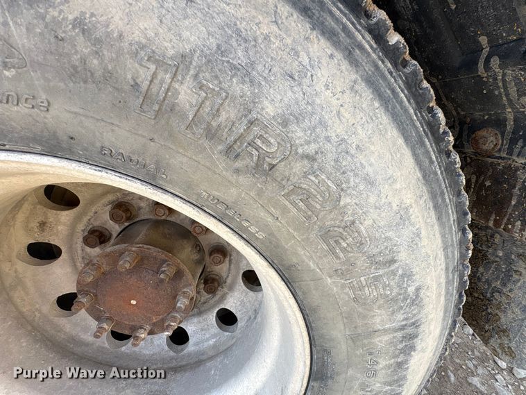 image for item EM6153 2006 Kenworth T800 roll-off container truck