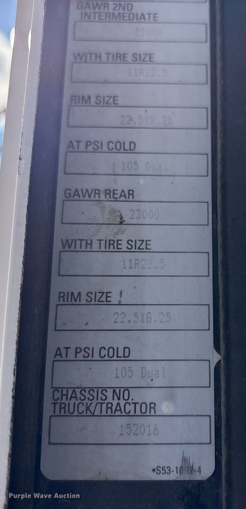 image for item EM6153 2006 Kenworth T800 roll-off container truck