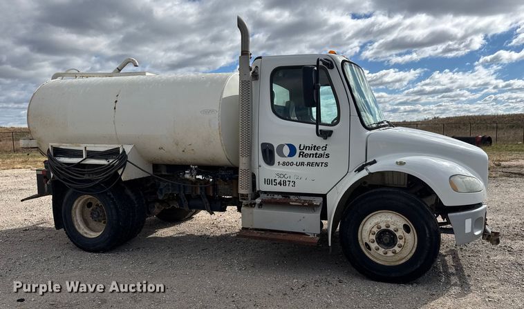 image for item EM8276 2013 Freightliner Business Class M2 water truck