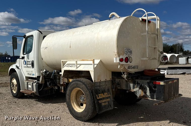 image for item EM8276 2013 Freightliner Business Class M2 water truck