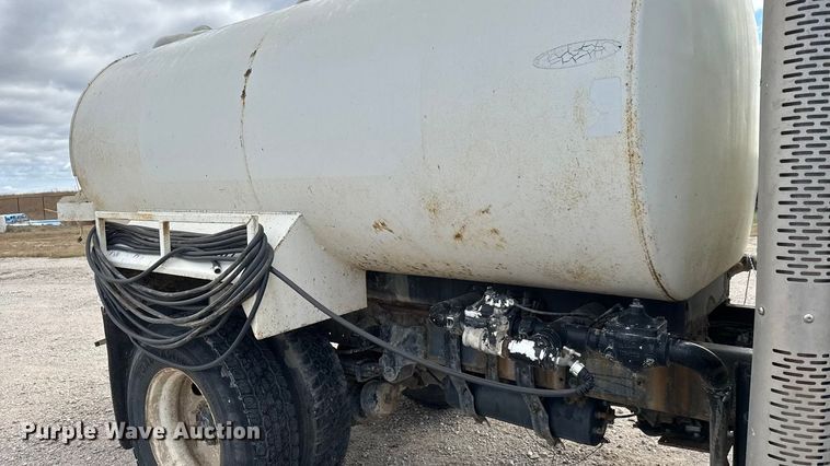 image for item EM8276 2013 Freightliner Business Class M2 water truck