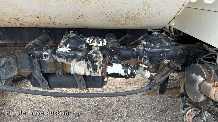 image for item EM8276 2013 Freightliner Business Class M2 water truck