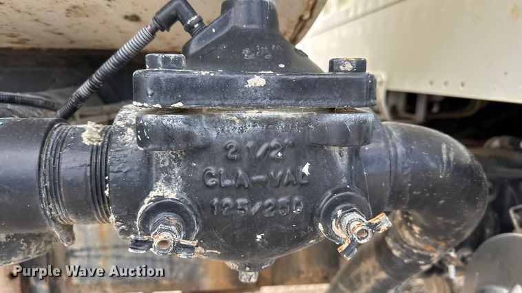 image for item EM8276 2013 Freightliner Business Class M2 water truck