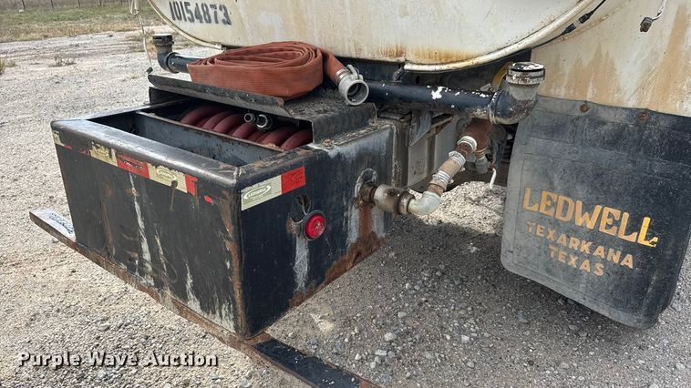 image for item EM8276 2013 Freightliner Business Class M2 water truck