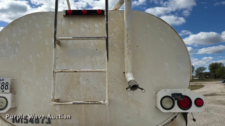 image for item EM8276 2013 Freightliner Business Class M2 water truck