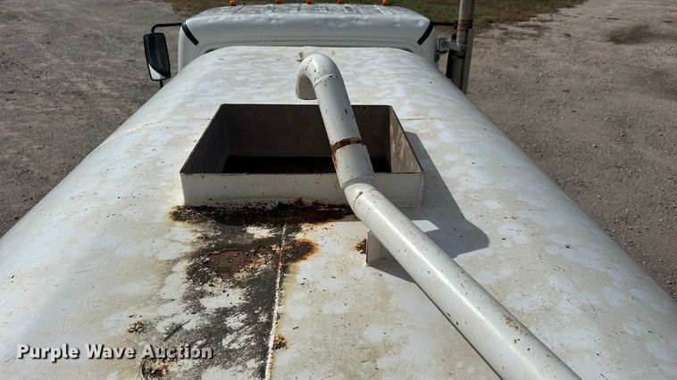 image for item EM8276 2013 Freightliner Business Class M2 water truck