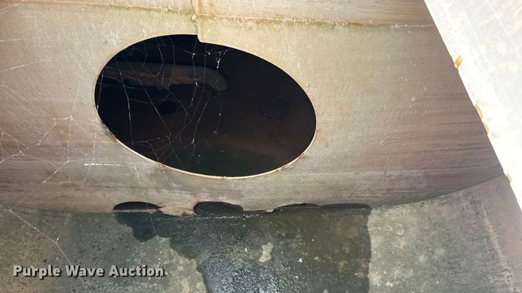 image for item EM8276 2013 Freightliner Business Class M2 water truck