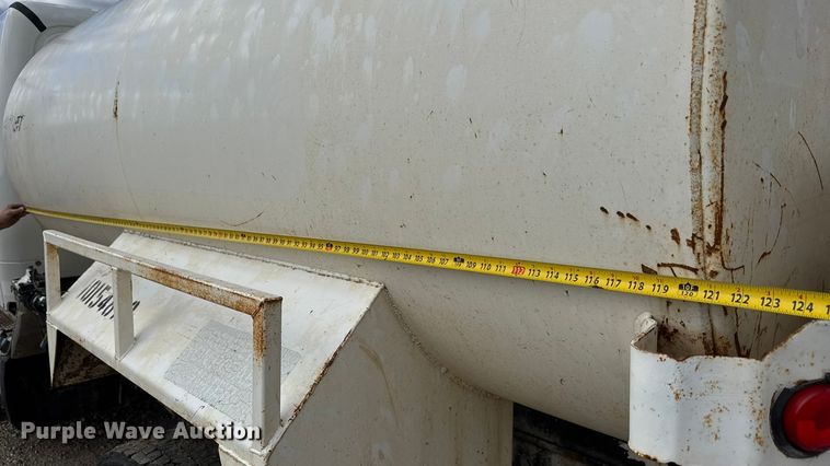 image for item EM8276 2013 Freightliner Business Class M2 water truck