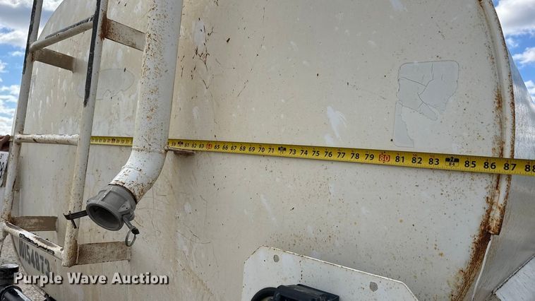 image for item EM8276 2013 Freightliner Business Class M2 water truck