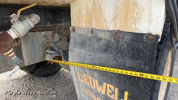 image for item EM8276 2013 Freightliner Business Class M2 water truck