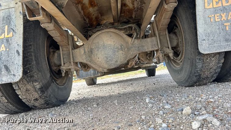 image for item EM8276 2013 Freightliner Business Class M2 water truck