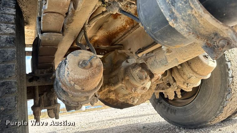 image for item EM8276 2013 Freightliner Business Class M2 water truck