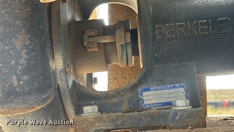 image for item EM8276 2013 Freightliner Business Class M2 water truck