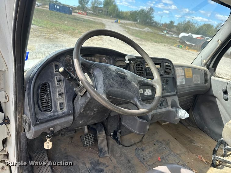 image for item EM8276 2013 Freightliner Business Class M2 water truck