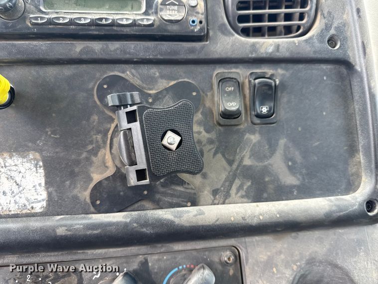 image for item EM8276 2013 Freightliner Business Class M2 water truck