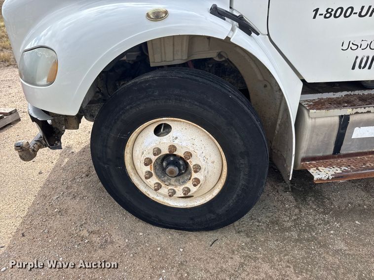 image for item EM8276 2013 Freightliner Business Class M2 water truck