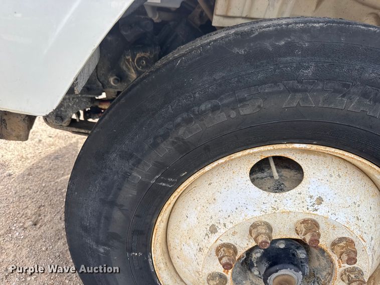 image for item EM8276 2013 Freightliner Business Class M2 water truck