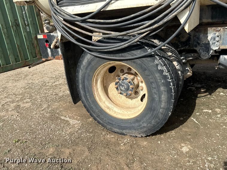 image for item EM8276 2013 Freightliner Business Class M2 water truck