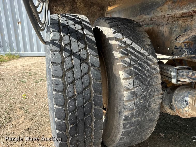 image for item EM8276 2013 Freightliner Business Class M2 water truck