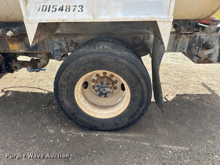 image for item EM8276 2013 Freightliner Business Class M2 water truck