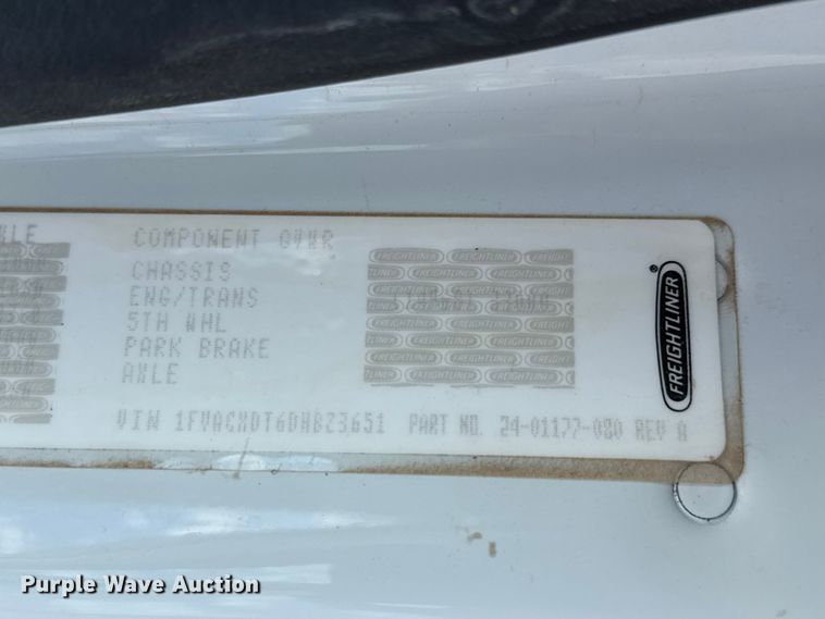 image for item EM8276 2013 Freightliner Business Class M2 water truck