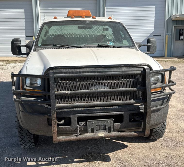 image for item EM8306 2007 Ford F550 Super Duty utility / service truck