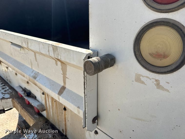 image for item EM8306 2007 Ford F550 Super Duty utility / service truck