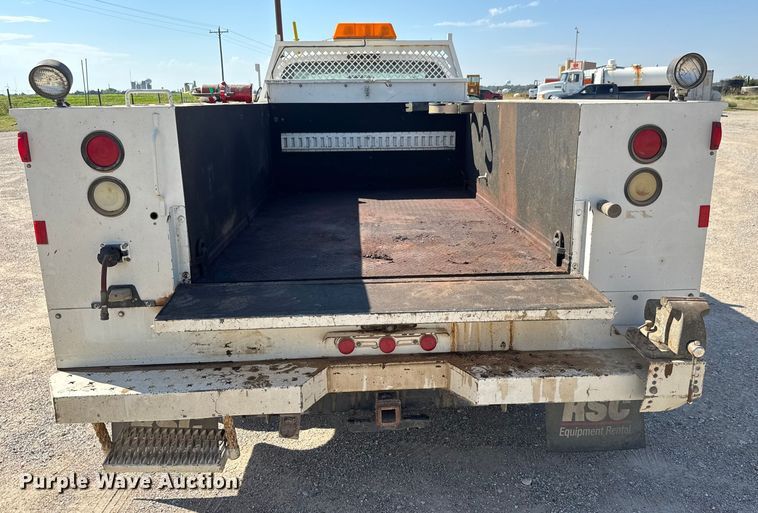 image for item EM8306 2007 Ford F550 Super Duty utility / service truck