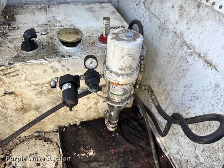 image for item EM8306 2007 Ford F550 Super Duty utility / service truck