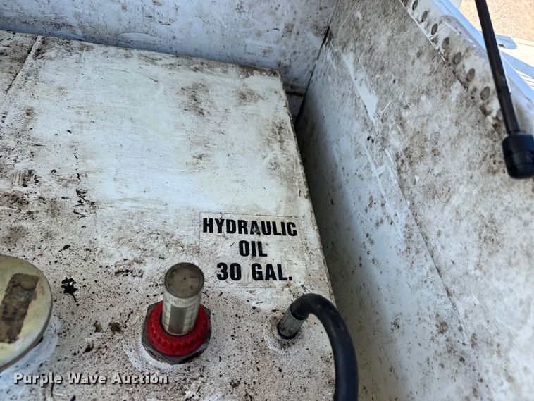 image for item EM8306 2007 Ford F550 Super Duty utility / service truck