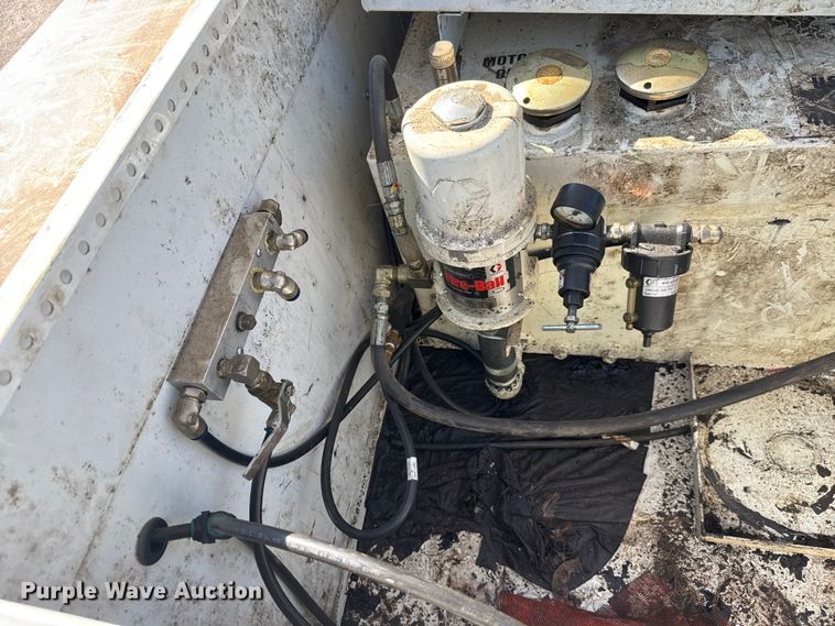 image for item EM8306 2007 Ford F550 Super Duty utility / service truck