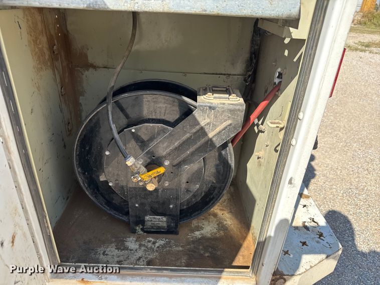 image for item EM8306 2007 Ford F550 Super Duty utility / service truck