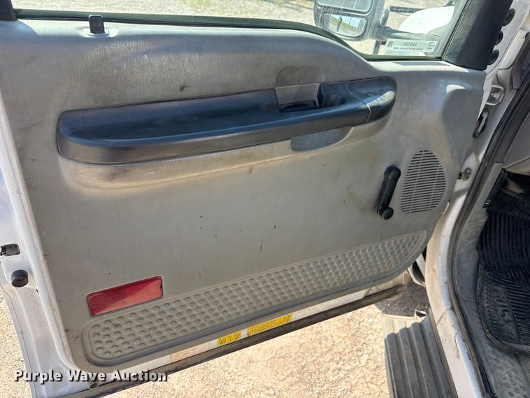 image for item EM8306 2007 Ford F550 Super Duty utility / service truck