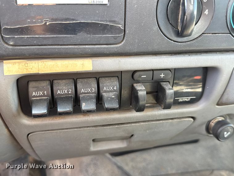 image for item EM8306 2007 Ford F550 Super Duty utility / service truck