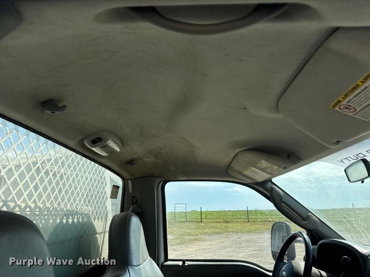 image for item EM8306 2007 Ford F550 Super Duty utility / service truck