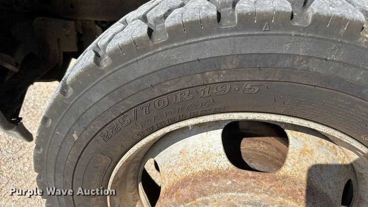 image for item EM8306 2007 Ford F550 Super Duty utility / service truck