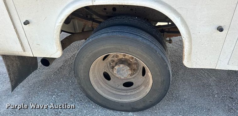 image for item EM8306 2007 Ford F550 Super Duty utility / service truck