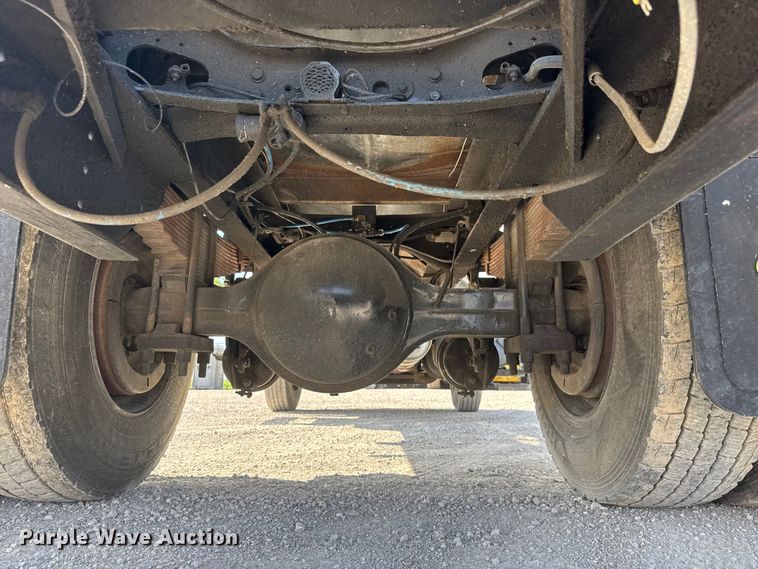 image for item EM8309 2004 Ford F750 Super Duty water truck