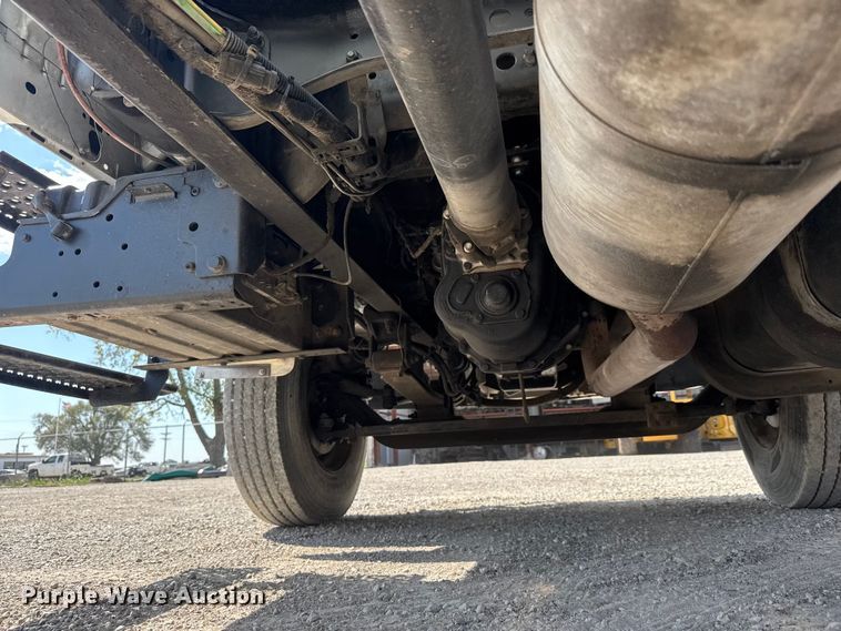 image for item EM8309 2004 Ford F750 Super Duty water truck